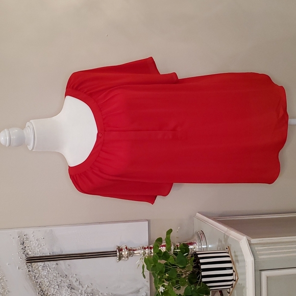 Ann Taylor ❤️NWT♥️ Bright Red Short Sleeve Flowing Blouse! ♥️♥️♥️ - Picture 9 of 13